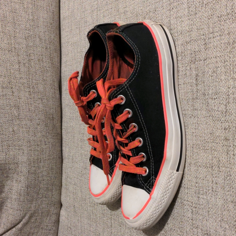 Converse All Star black and pink low tops size 7